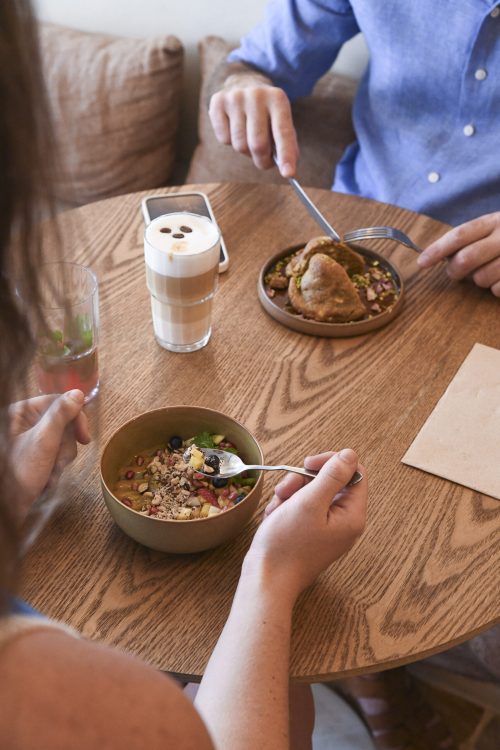 Dessert et café servis pendant un brunch chez Dip Honest Food Annecy