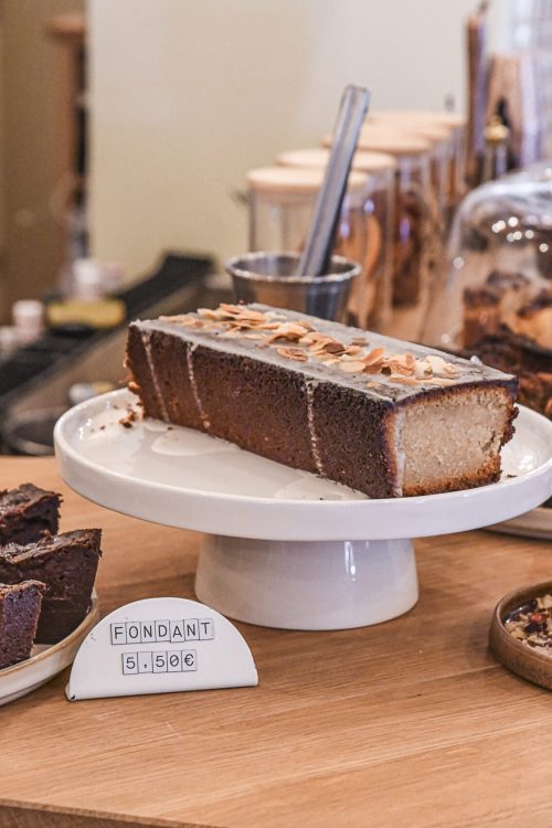 Sélection de gâteaux maison au sweet corner de Dip Honest Food Annecy